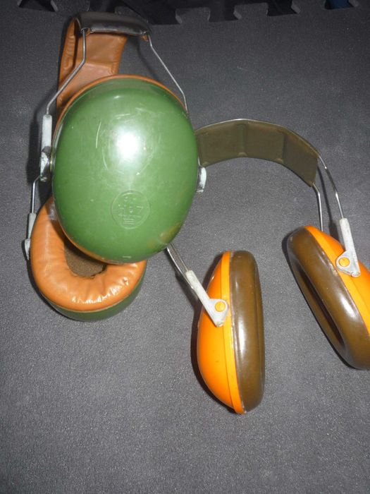 Dois protectores auditivos: 1 euro