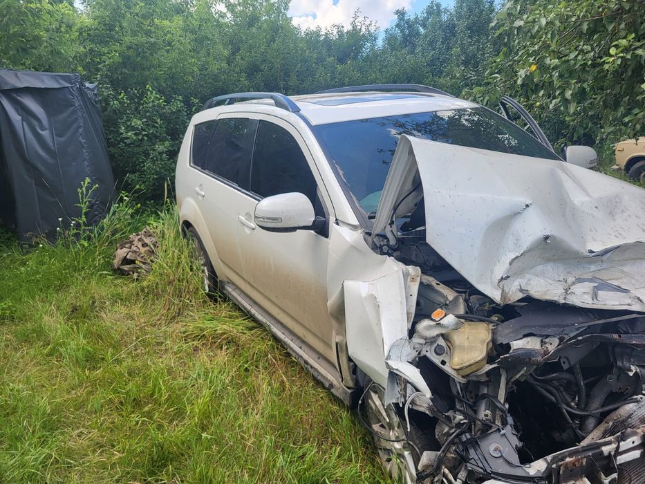 Продам Mitsubishi Outlander після ДТП.