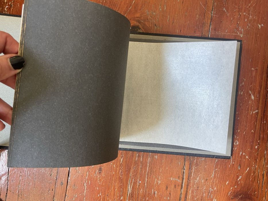 Álbum de fotos com capa lacada