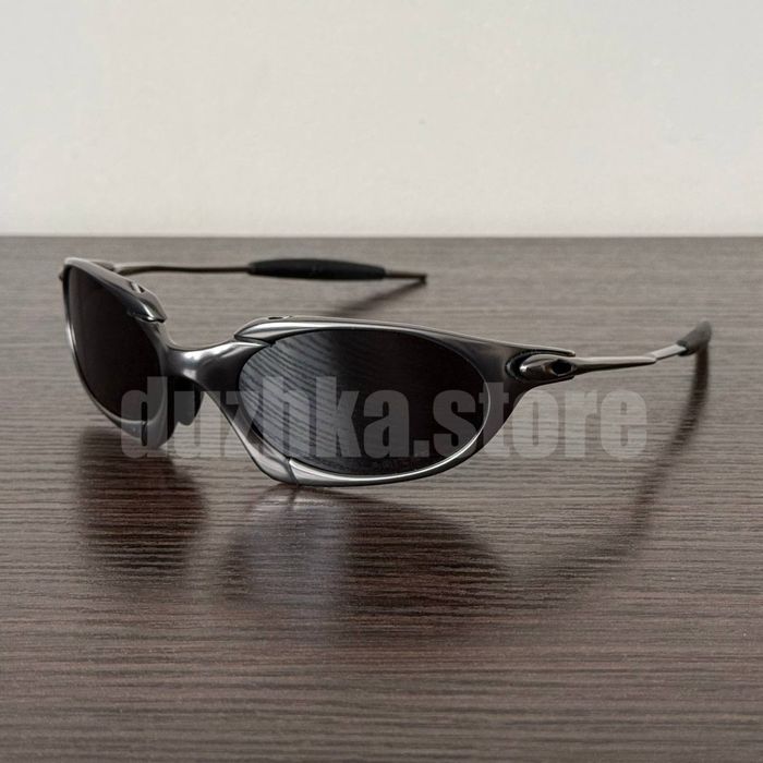 Сонцезахисні окуляри Oakley Romeo: 1 300 грн. - Сонцезахисні