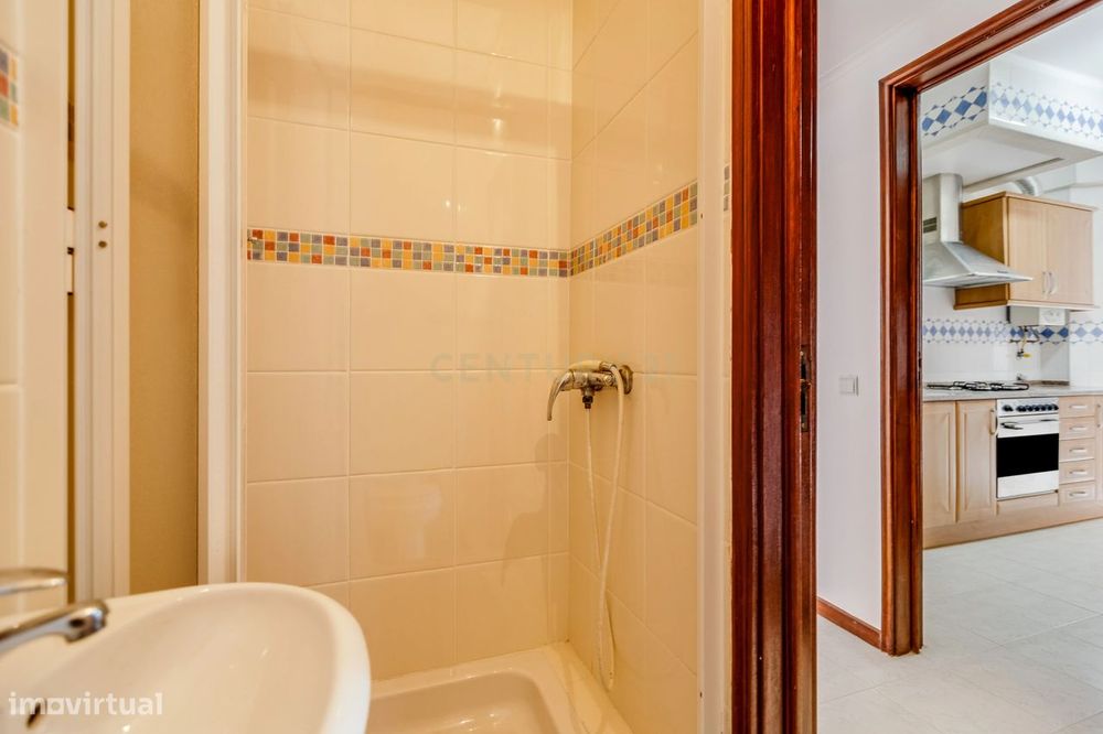 Apartamento T 4  em Faro no centro da cidade a 300m do mercado Municip