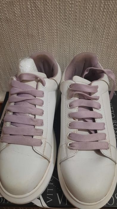 Кросовки кожа женские белые