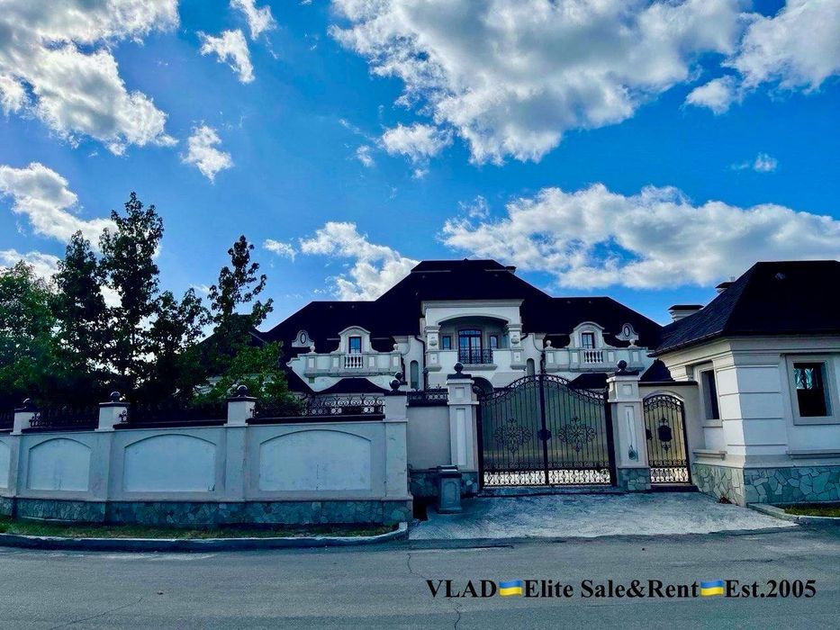 Козин. В.Дамба-2км. КМ. 1200 м2 
Продаж резиденції з виходом на Дніпро
