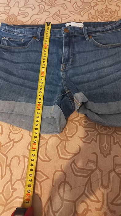 Шорти джинсові жіночі H&M, розмір L.