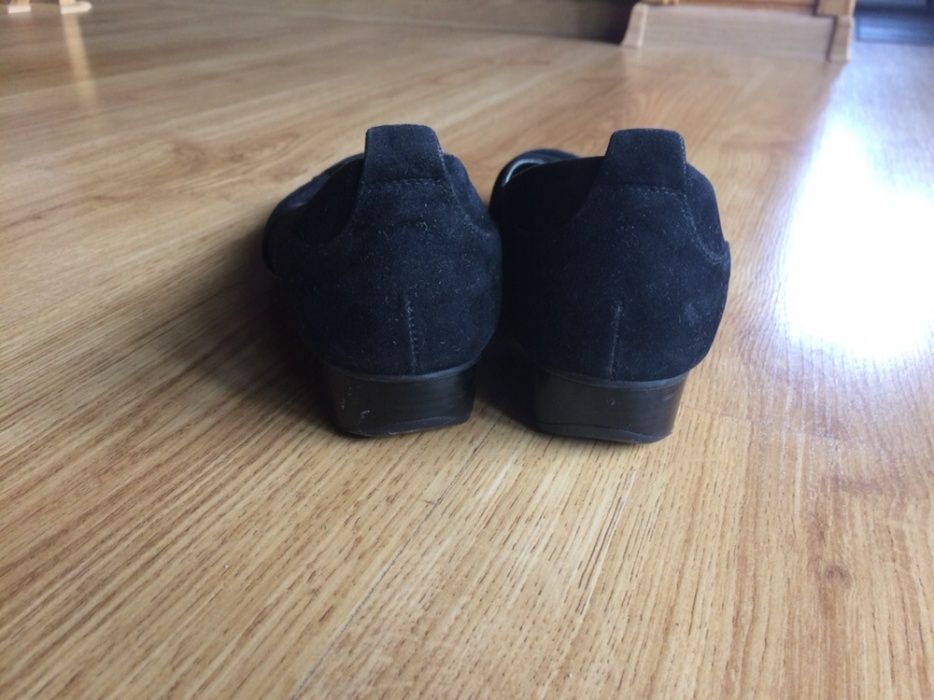 Buty damskie zamszowe baleriny 37