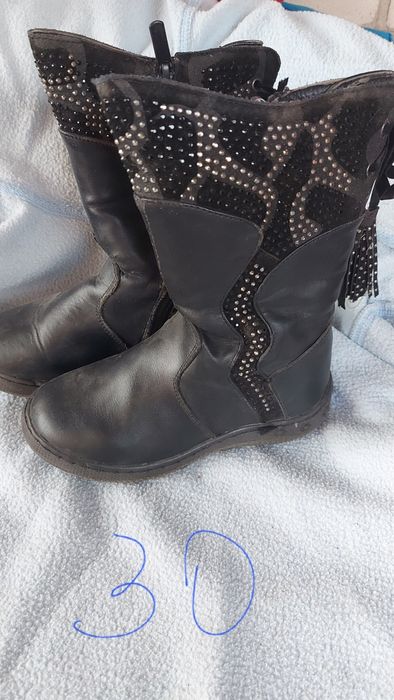 Віддам взуття дитяче