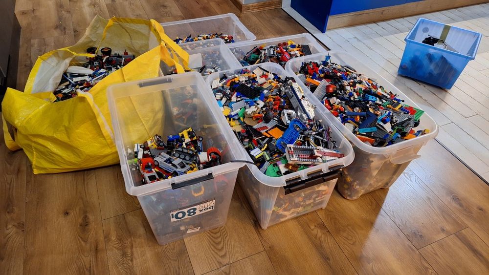 Lego 3 kg dla chłopca plus 6 figurek auto itp