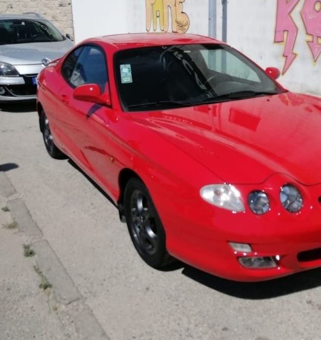 Hyundai Coupe  vermelho