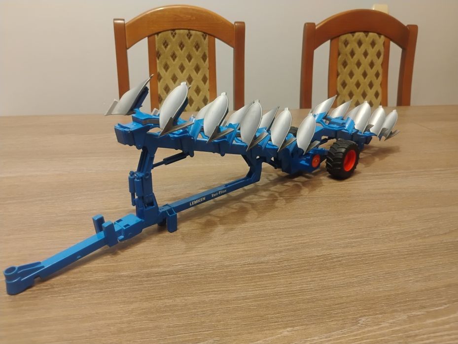 Pług bruder obrotowy