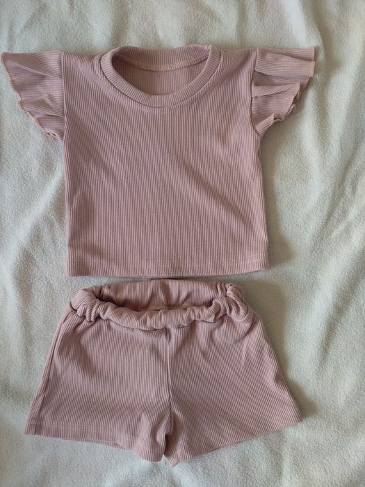 Костюмчик для дівчинки