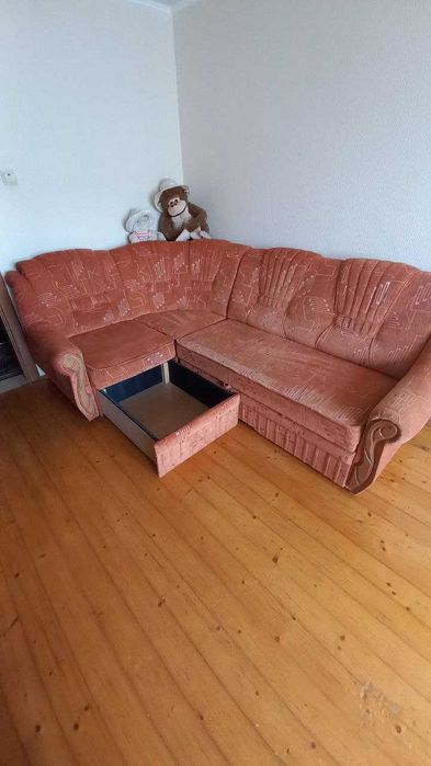 Кутовий диван, зроблений під замовлення