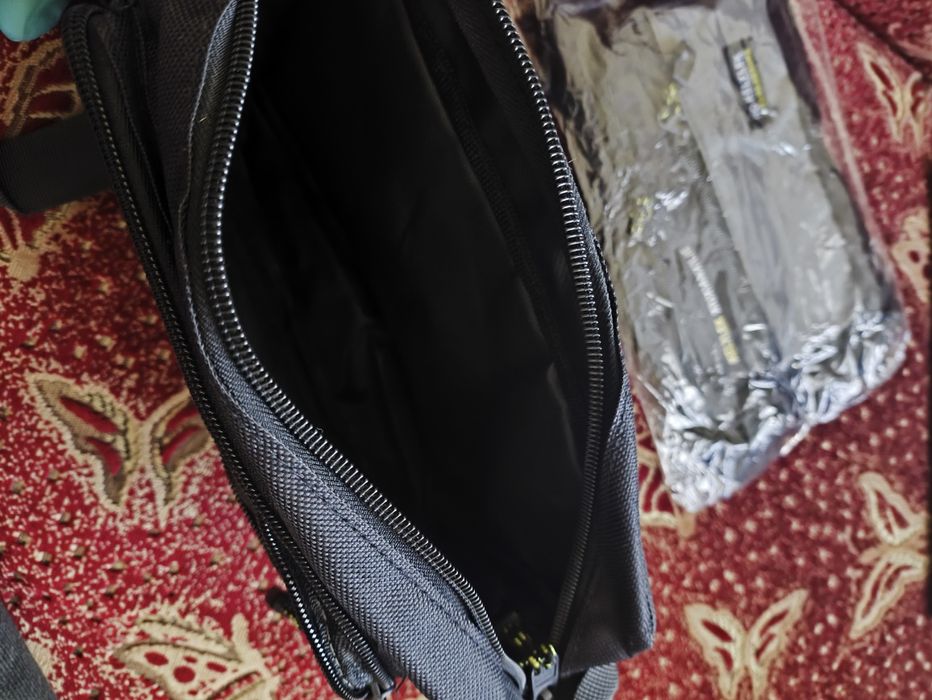 поясна сумка бананка