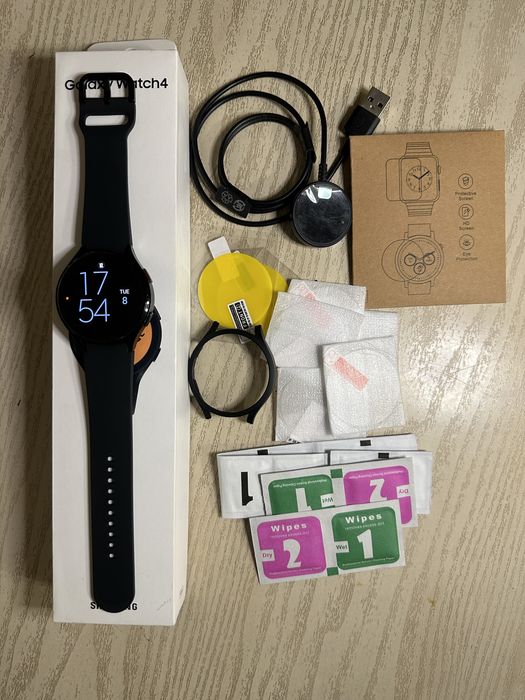 Смарт-годинник Samsung Galaxy Watch4 44mm Black