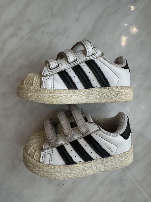 Кросівки adidas superstar, skechers