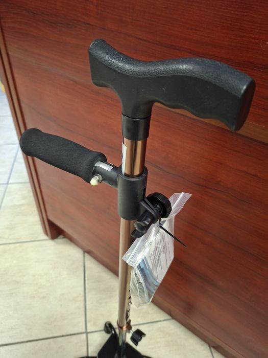 Laska inwalidzka czworonóg regulowana wysokość