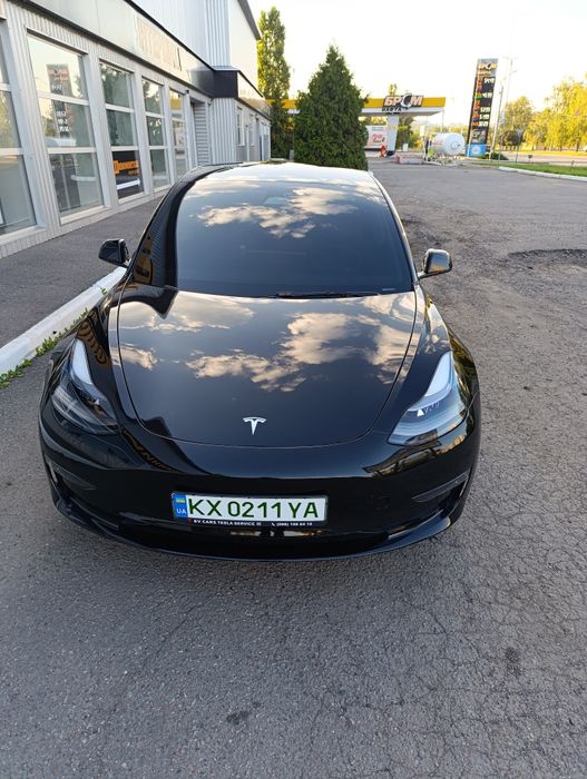 Продам Тесла модел 3