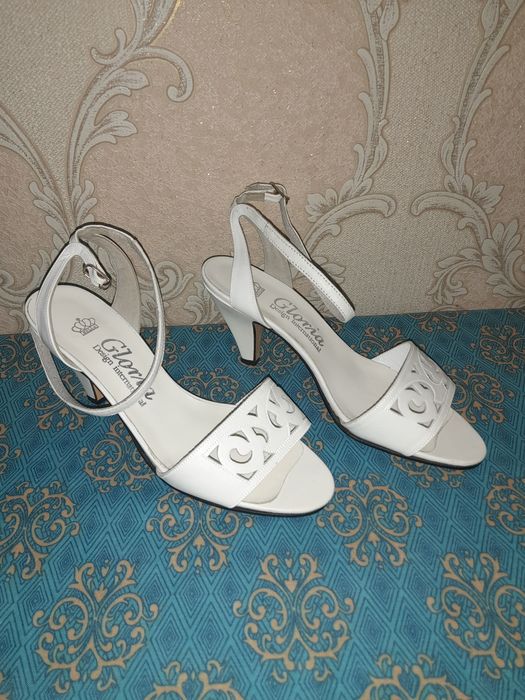 Босоножки Босоніжки