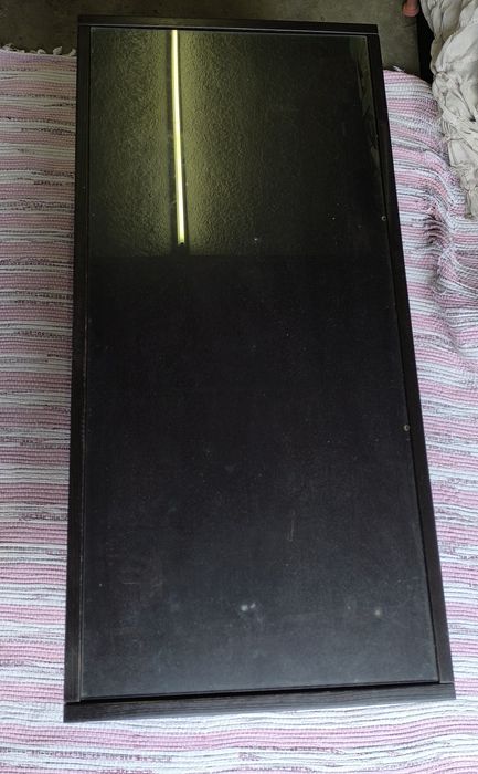 Mesa de centro com vidro