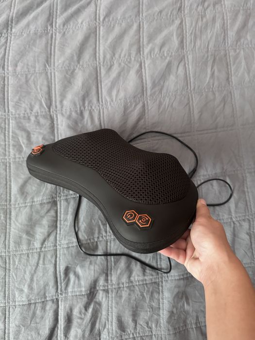 Масажна подушка з підігрівом