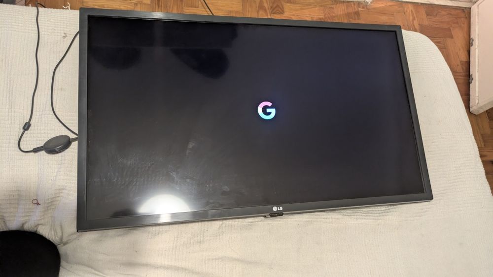 Tv LG 32" +  ChromeCast Original + Comando + suporte inclinável para t