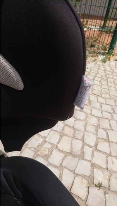 Vende-se cadeira Chicco Oasys 2-3 em óptimo estado