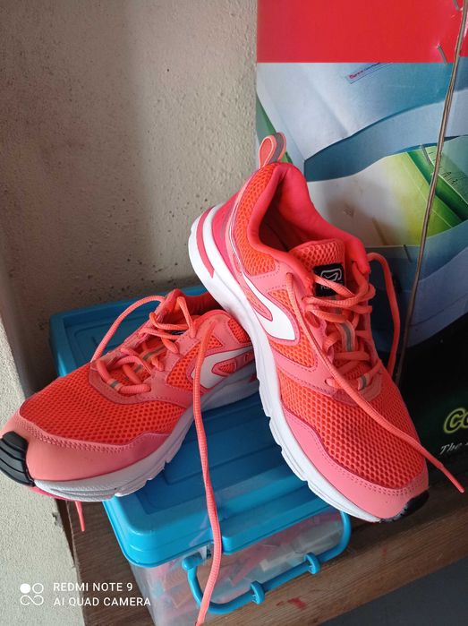 Sapatilhas senhora, usadas em muito bom estado