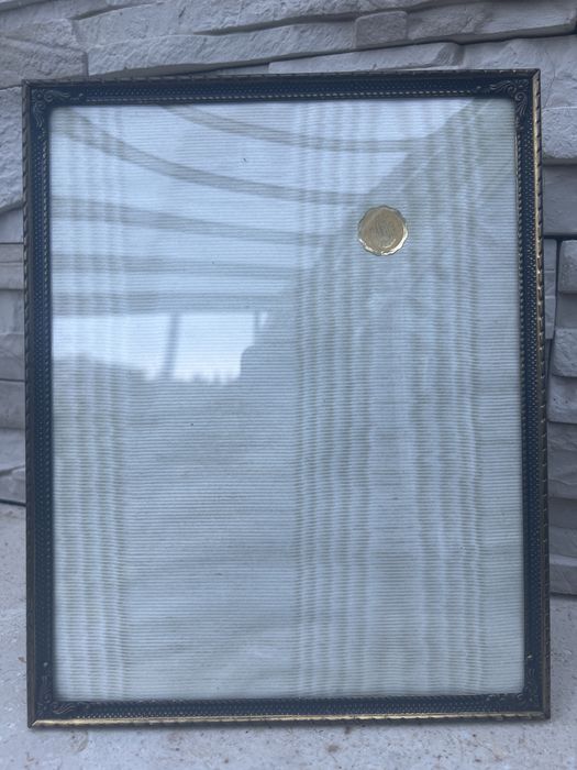 Stara powojenna ramka z metalu wypukle szklo antyk