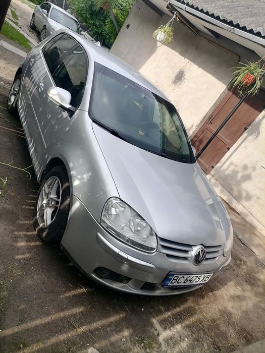 Продам гольф 5  . Ціна 4150 доларів