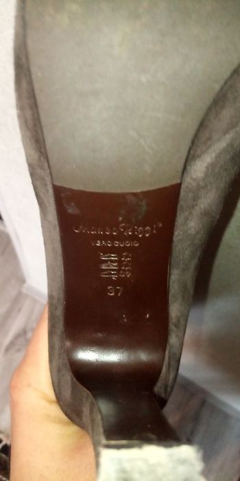 Жіночі чоботи 37 розмір