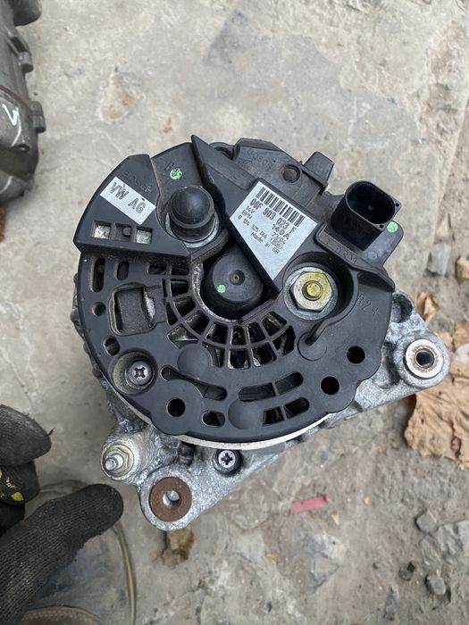 Генератор гольф5 1.6 fsi генератор VW Golf V 1.6 бензин