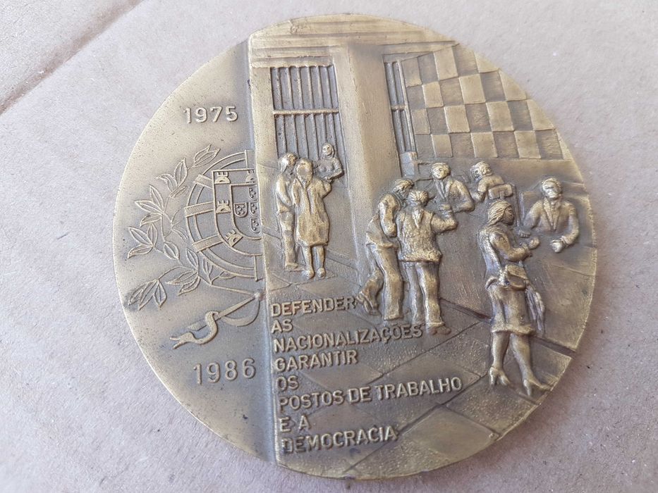 9 Medalhas Comemorativas em Bronze - 3 euros cada