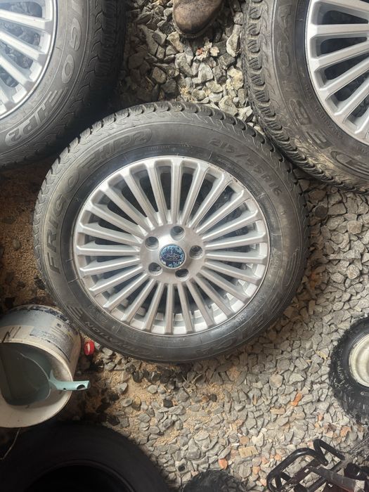 C-max/mondeo/focus/fiesta/ opony frigo hp2 dot23 215/55/r16