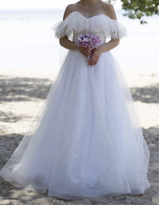 Дизайнерська весільна сукня