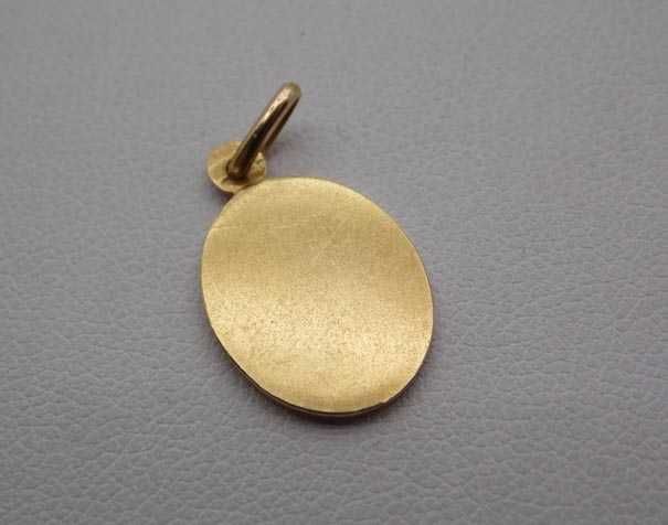 WWJ antyczny medalik Matka Boska z dzieciątkiem.