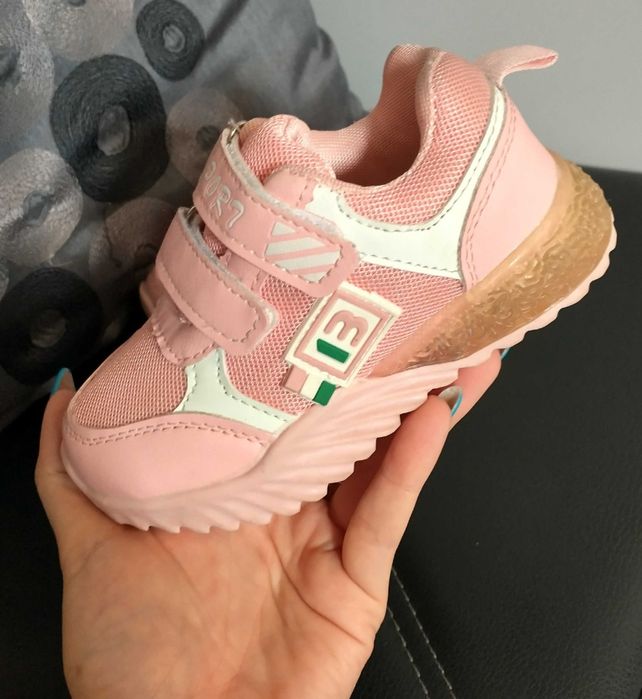 R. 29 buty sportowe dla dziewczynki obuwie adidasy dziewczęce 18 cm