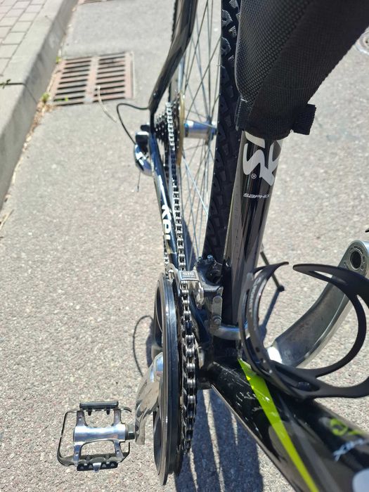 rower crossowy KELLYS SAPHIX, rama 21, koła 28, przerzutki 3x8