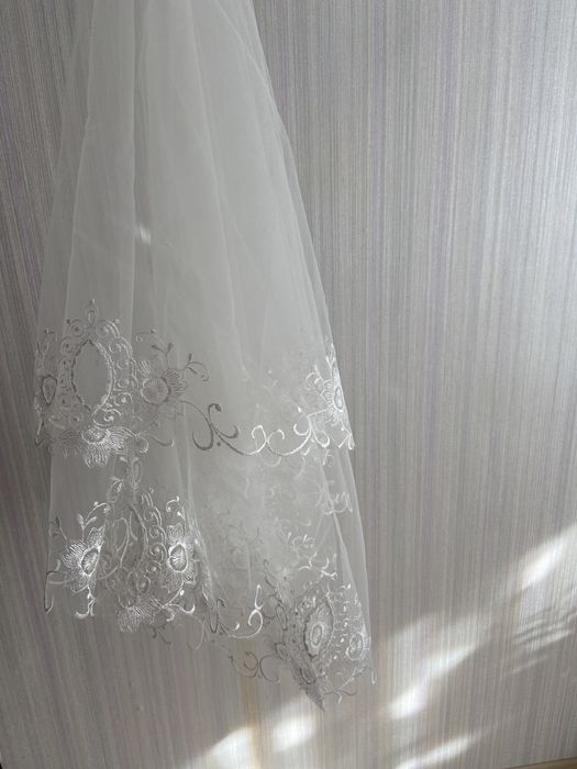 Продам красивую фату