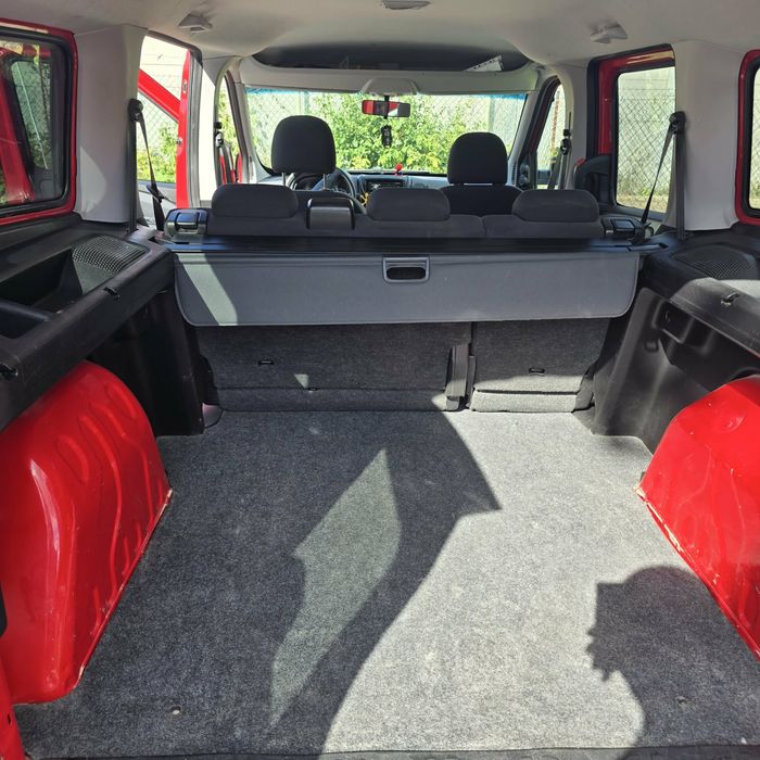 Sprzedam FIATA Doblo 2011  . 1,6  MAXI