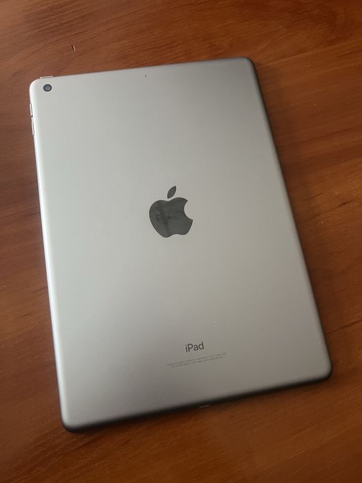 Apple iPad 6 32 ГБ в ідеальному стані
