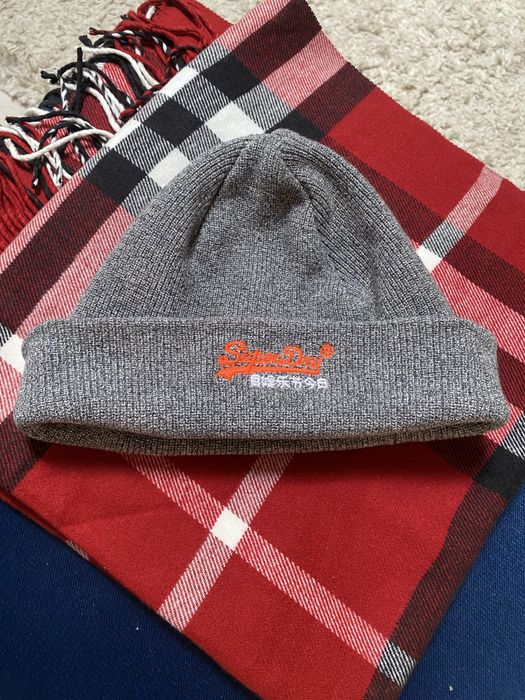 Czapka szara Superdry