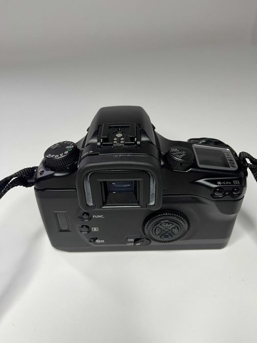 Canon EOS 33 / Elan 7 35mm Film Camera / Made in Japan / Boxed