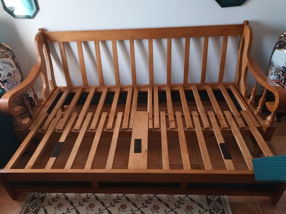 Conjunto de sofas + mesa