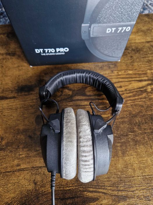 Beyerdynamic DT 770 PRO 80 Ohm -Sluchawki Nauszne Studyjne / Gamingowe