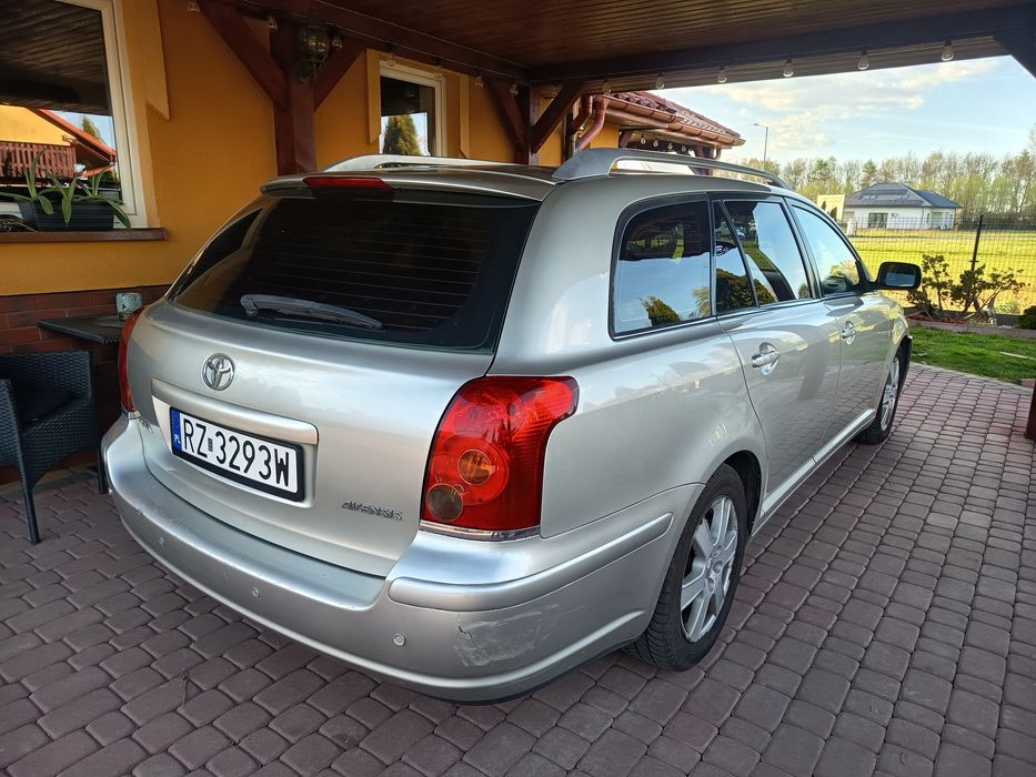 Toyota Avensis combi 2004 rok gaz!!! Okazja