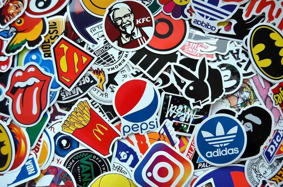 100 шт. Набор виниловых наклеек стікерів, на скутер, авто. Стикеры