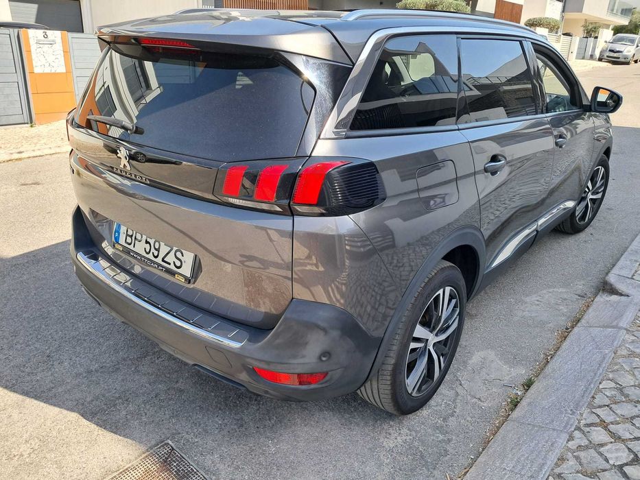 peugueot 5008 gt -line  2019