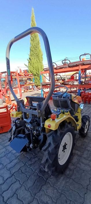 Campanha : Trator Iseki piccoro tc13 + 4 alfaias POUPE 1250€