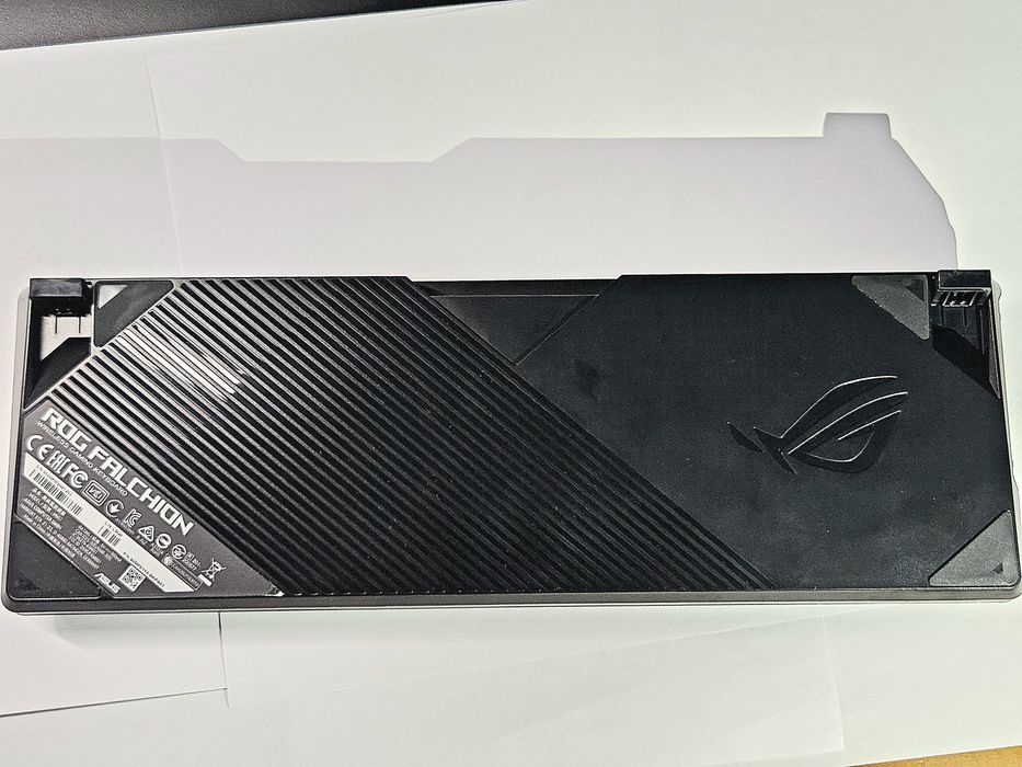 ASUS ROG Falchion