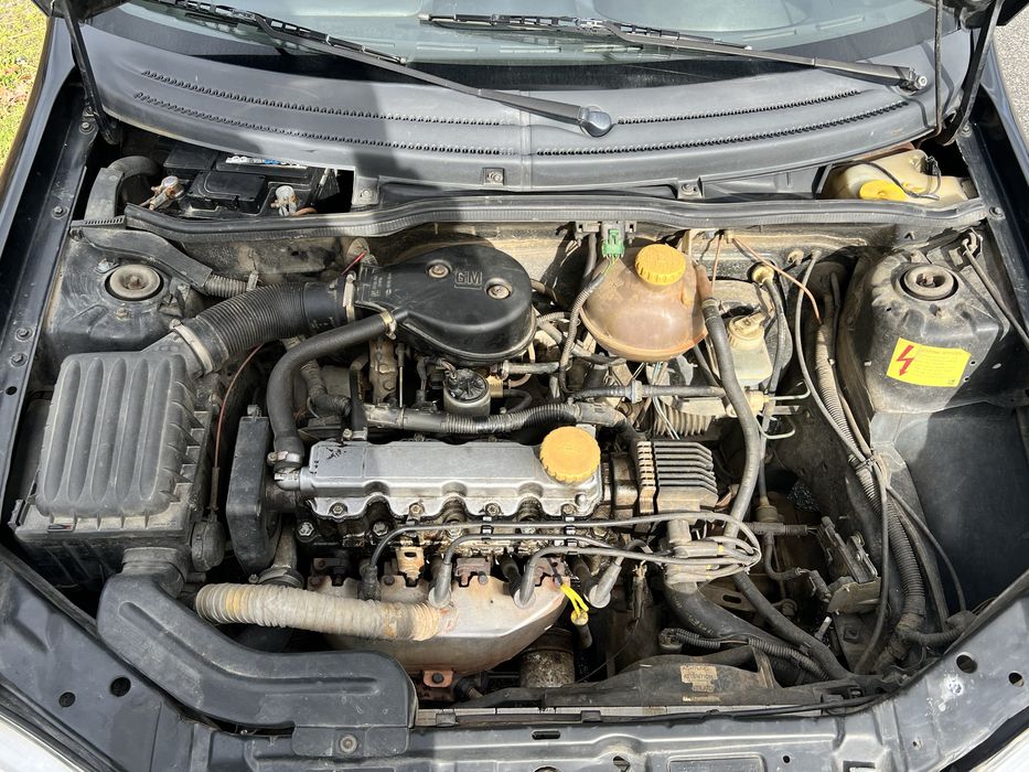 Opel corsa B 5 lugares 3 portas