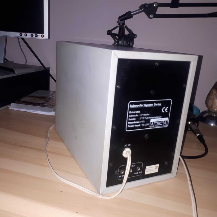 Stary subwoofer model SS-7539 A - AUDITEK